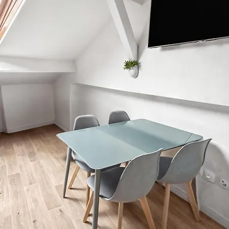 Apartment T2 Lumineux,wifi Rapide